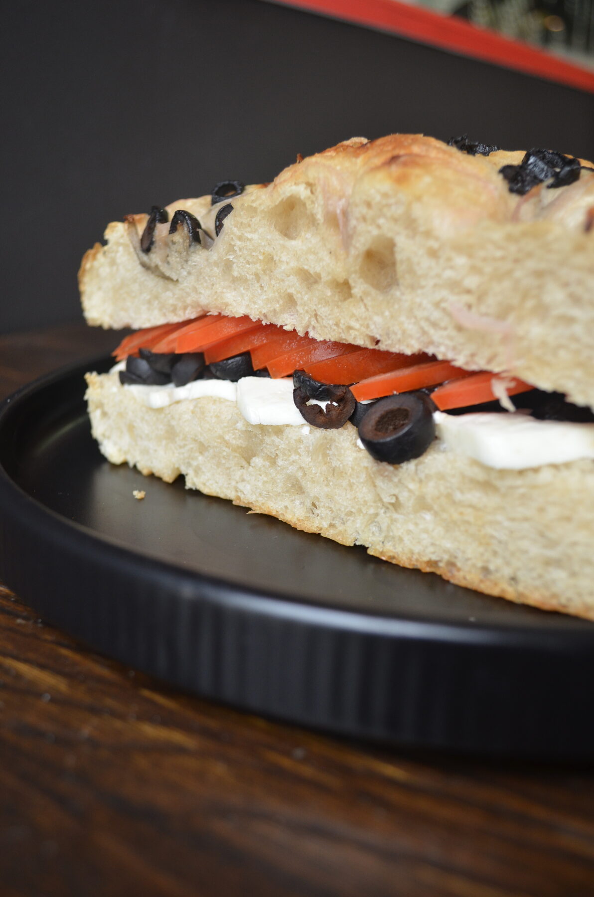 Focaccia con aceitunas, tomate y mozzarella Espiga