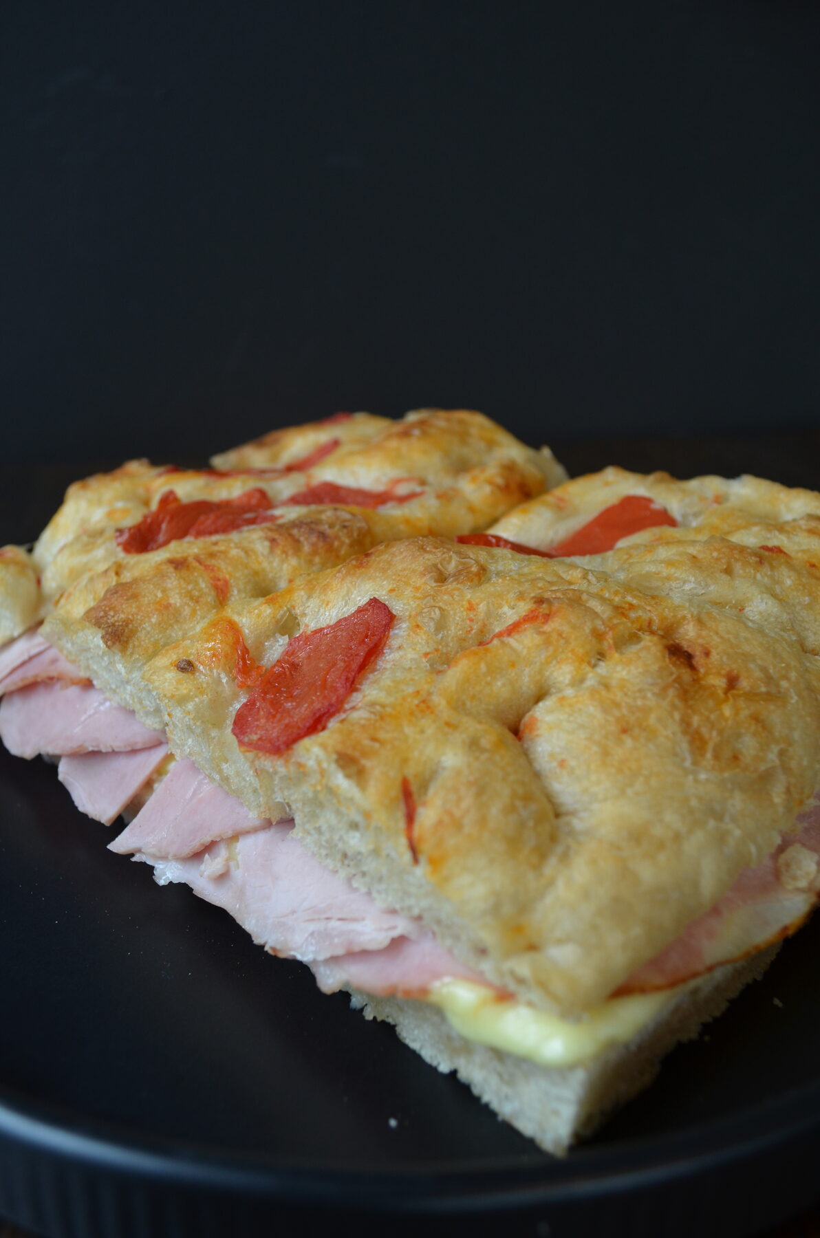 Focaccia rellena de jamón y queso Espiga